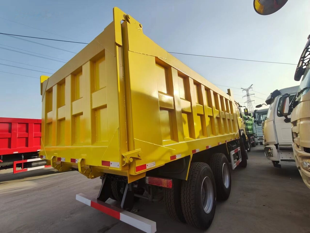 Tipper Sinotruk Howo 375: picture 9
