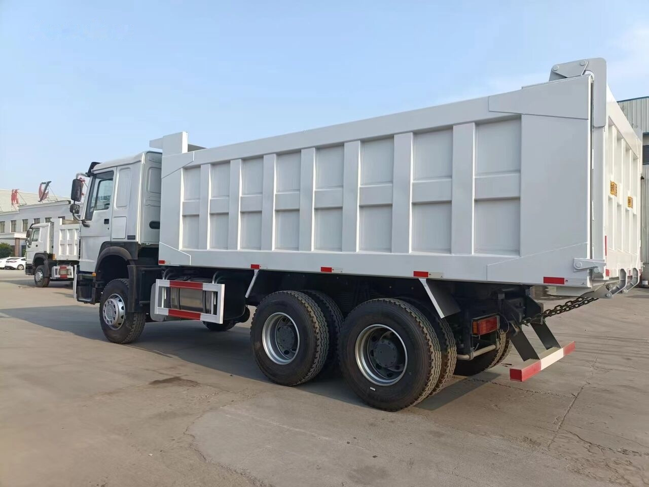 Tipper Sinotruk Howo 6*4: picture 10