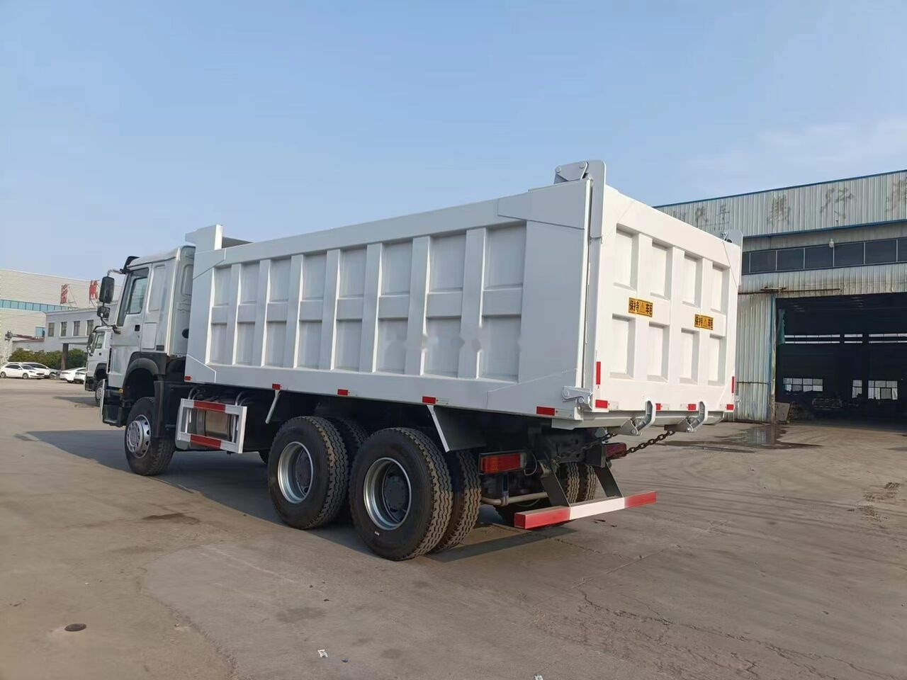 Tipper Sinotruk Howo 6*4: picture 8