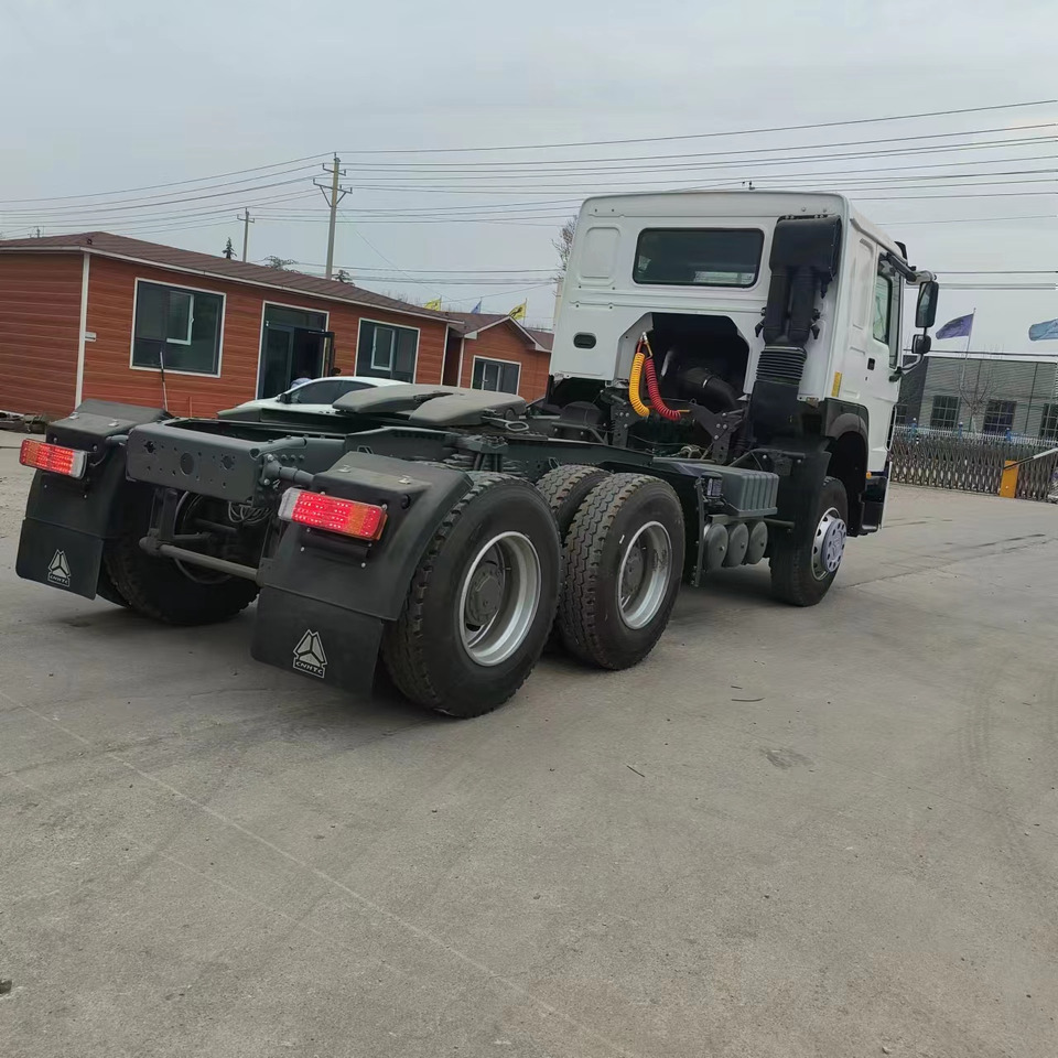 Tractor unit SINOTRUK HOWO trailer head: picture 7