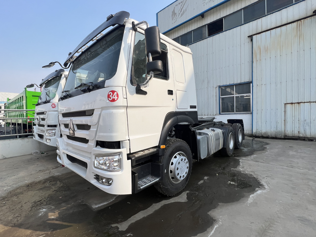 SINOTRUK HOWO tralier head - Tractor unit: picture 4 SINOTRUK HOWO tralier head - Tractor unit: picture 4
