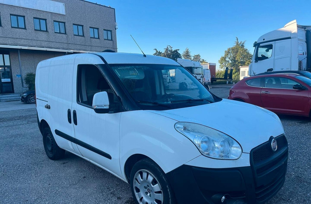 Fiat Doblò 1.3 Multijet 135 cv - Small van: picture 2 Fiat Doblò 1.3 Multijet 135 cv - Small van: picture 2