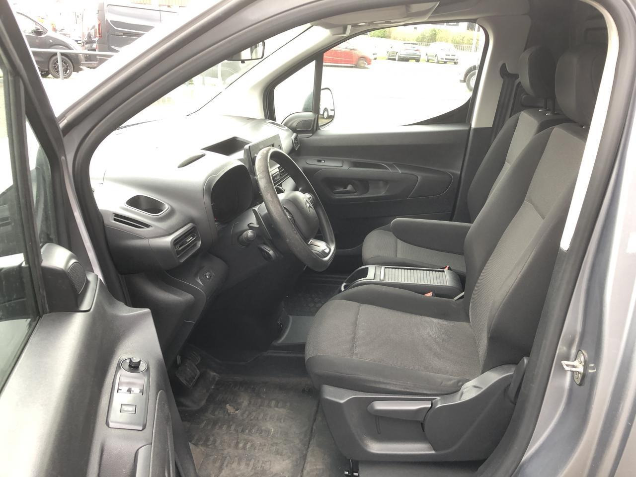Citroen Berlingo M 1000KG BLUEHDI 130 S&S CLUB EAT8 - Small van: picture 5 Citroen Berlingo M 1000KG BLUEHDI 130 S&S CLUB EAT8 - Small van: picture 5