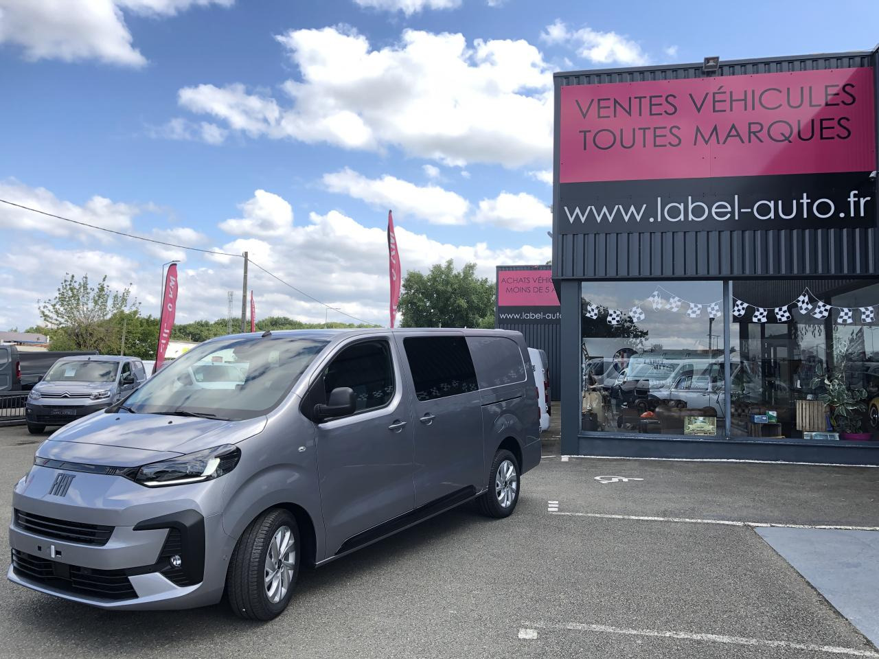 FIAT SCUDO XL 2.0 HDI 180CH EAT-8 CABINE APPROFONDIE 5 PLACES - Combi van: picture 5 FIAT SCUDO XL 2.0 HDI 180CH EAT-8 CABINE APPROFONDIE 5 PLACES - Combi van: picture 5