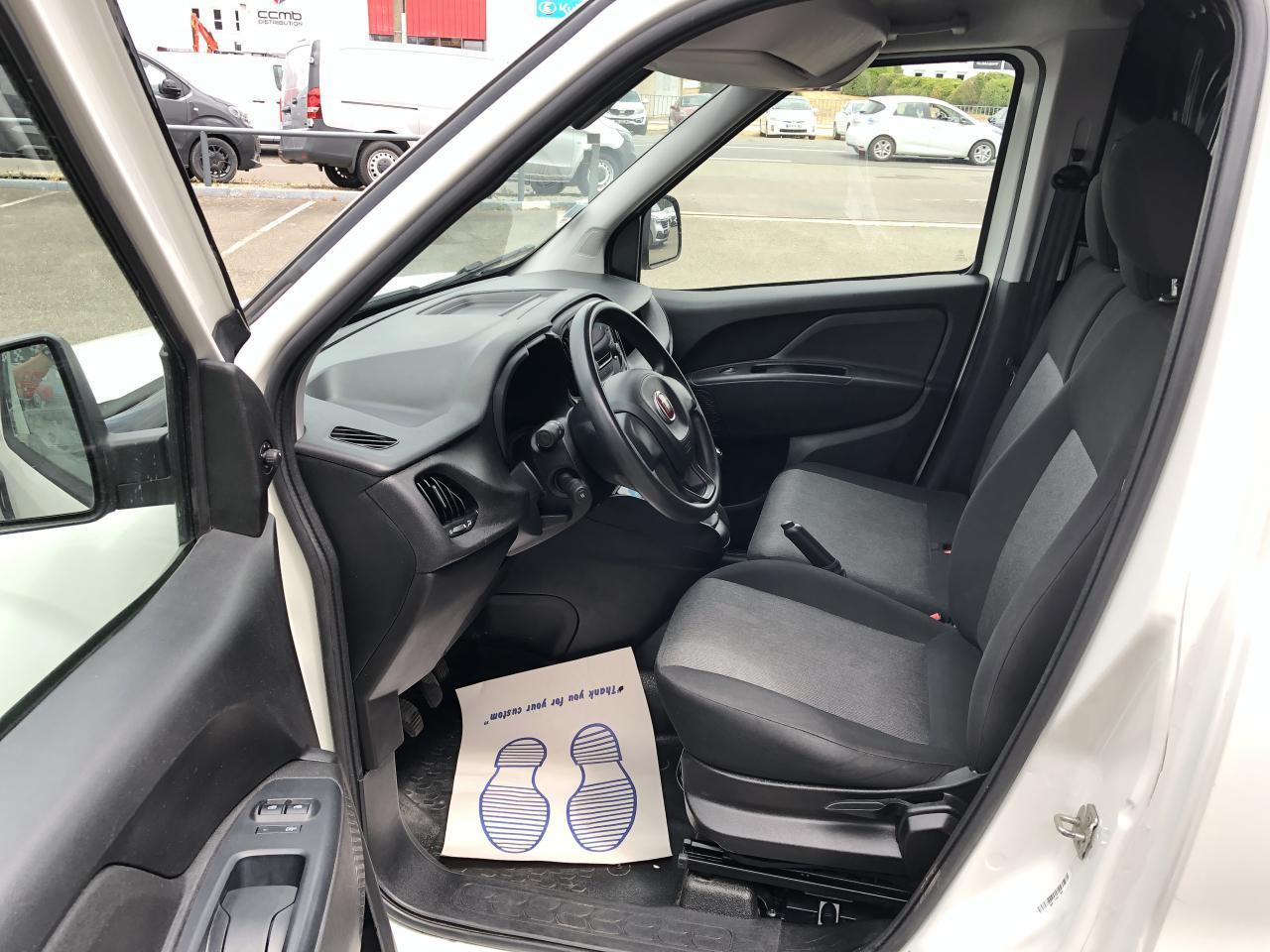 Fiat Doblo Cargo MAXI 1.6 MULTIJET 105CH 1005KG BUSINESS - Panel van: picture 4 Fiat Doblo Cargo MAXI 1.6 MULTIJET 105CH 1005KG BUSINESS - Panel van: picture 4