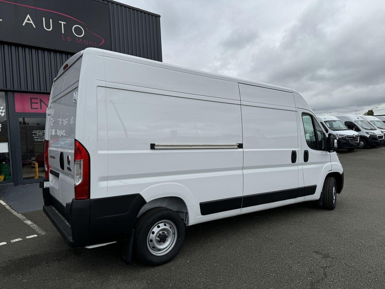 Fiat Ducato LH2 3.5 140CH S&S - Panel van: picture 5 Fiat Ducato LH2 3.5 140CH S&S - Panel van: picture 5