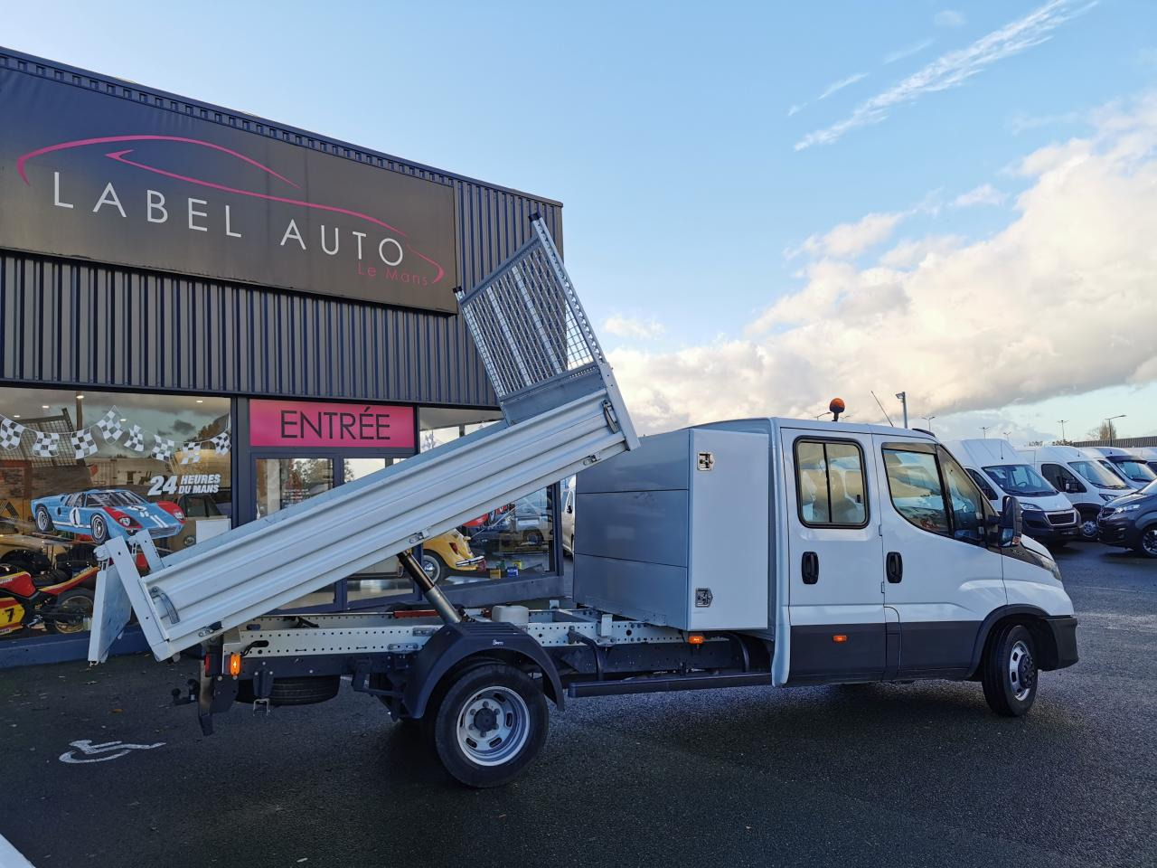 IVECO Daily 35 C 14H D/P S&S (Quad-Tor) CHASSIS DOUBLE CABINE 2014 35C/35S CHASSIS CABINE DOUBLE Chas - Tipper van, Combi van: picture 5 IVECO Daily 35 C 14H D/P S&S (Quad-Tor) CHASSIS DOUBLE CABINE 2014 35C/35S CHASSIS CABINE DOUBLE Chas - Tipper van, Combi van: picture 5