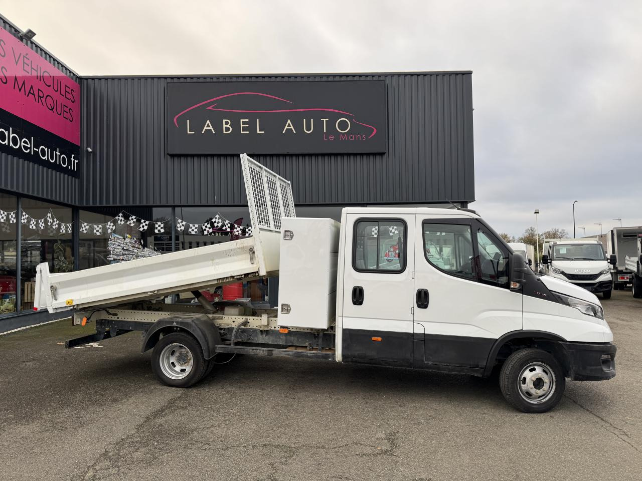 IVECO Daily 35 C 16 D S&S (Quad-Leaf) CHASSIS DOUBLE CABINE 2014 35C/35S CHASSIS CABINE DOUBLE Chassi - Tipper van, Combi van: picture 1 IVECO Daily 35 C 16 D S&S (Quad-Leaf) CHASSIS DOUBLE CABINE 2014 35C/35S CHASSIS CABINE DOUBLE Chassi - Tipper van, Combi van: picture 1
