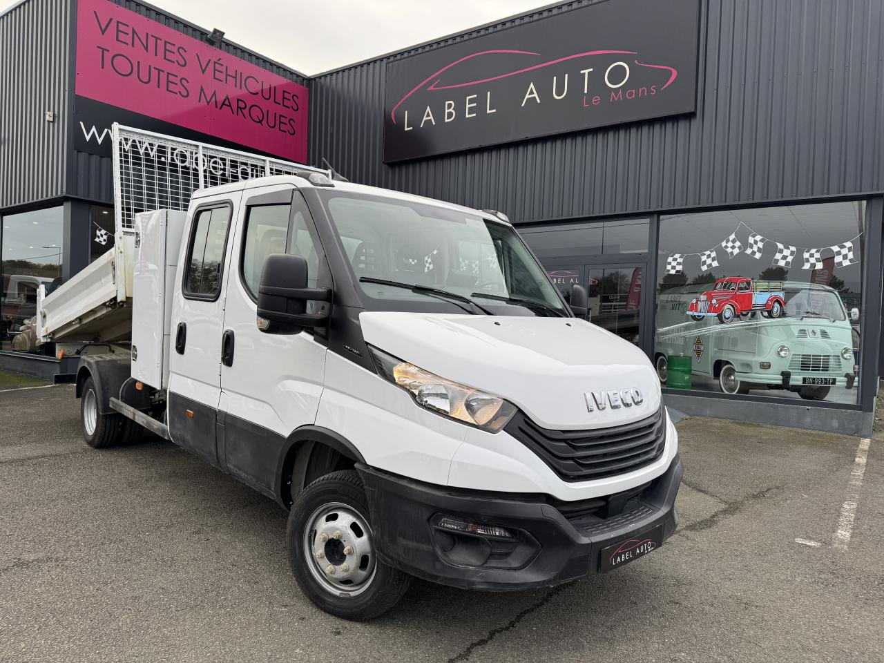 IVECO Daily 35 C 16 D S&S (Quad-Leaf) CHASSIS DOUBLE CABINE 2014 35C/35S CHASSIS CABINE DOUBLE Chassi - Tipper van, Combi van: picture 2 IVECO Daily 35 C 16 D S&S (Quad-Leaf) CHASSIS DOUBLE CABINE 2014 35C/35S CHASSIS CABINE DOUBLE Chassi - Tipper van, Combi van: picture 2