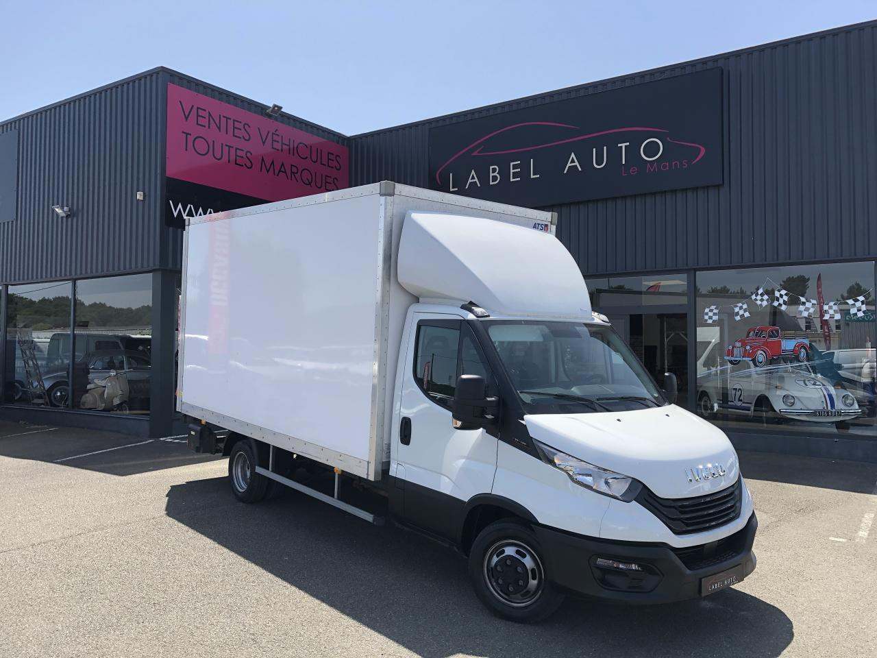 Iveco Daily 35 C 16 CAISSE HAYON 20M3 - Box van: picture 3 Iveco Daily 35 C 16 CAISSE HAYON 20M3 - Box van: picture 3