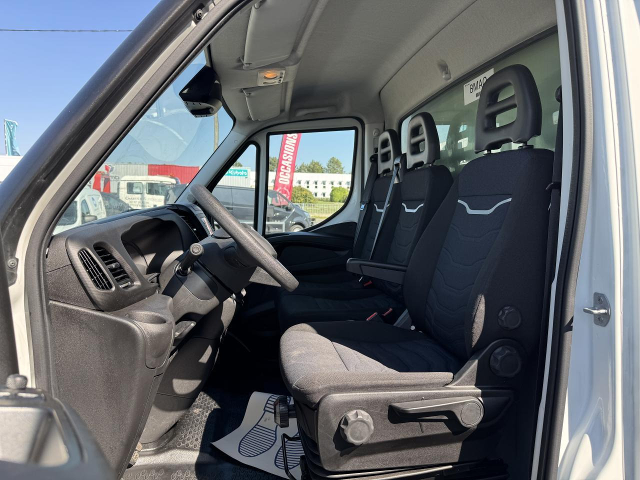 Iveco Daily 35 C 16 CAISSE HAYON 20M3 - Box van: picture 5 Iveco Daily 35 C 16 CAISSE HAYON 20M3 - Box van: picture 5