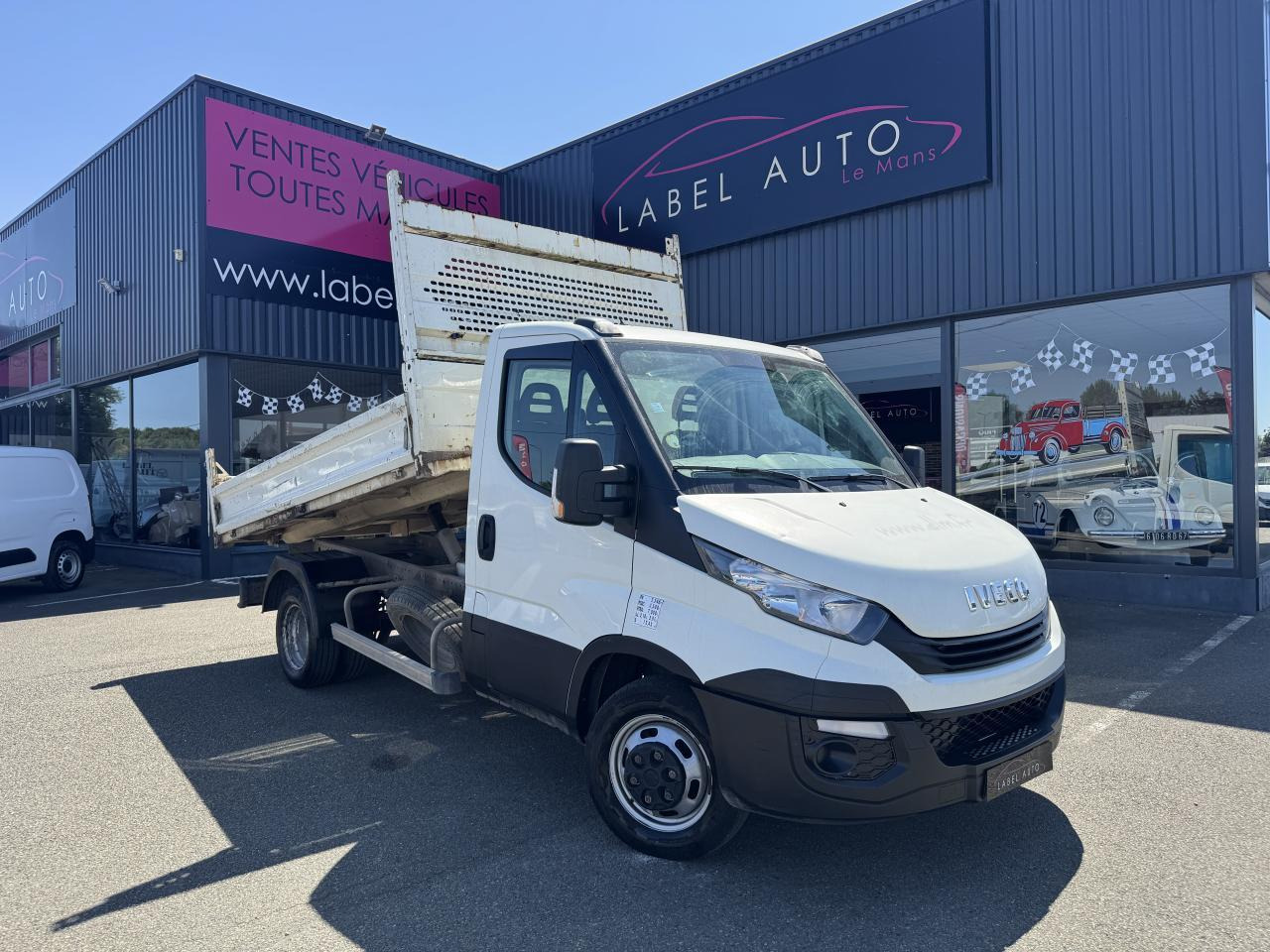 Iveco Daily IVECO 35 C 12 BENNE RJ 2.3 120 CH - Tipper van: picture 2 Iveco Daily IVECO 35 C 12 BENNE RJ 2.3 120 CH - Tipper van: picture 2