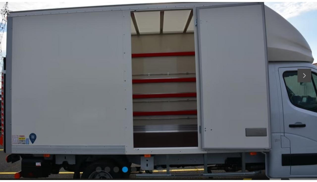 RENAULT Master Confort R3500RJ L4 2.3 dCi - 165 III TRANSPORTS SPECIFIQUES GRAND VOLUME Grand Volume 20m3 P - Box van: picture 5 RENAULT Master Confort R3500RJ L4 2.3 dCi - 165 III TRANSPORTS SPECIFIQUES GRAND VOLUME Grand Volume 20m3 P - Box van: picture 5