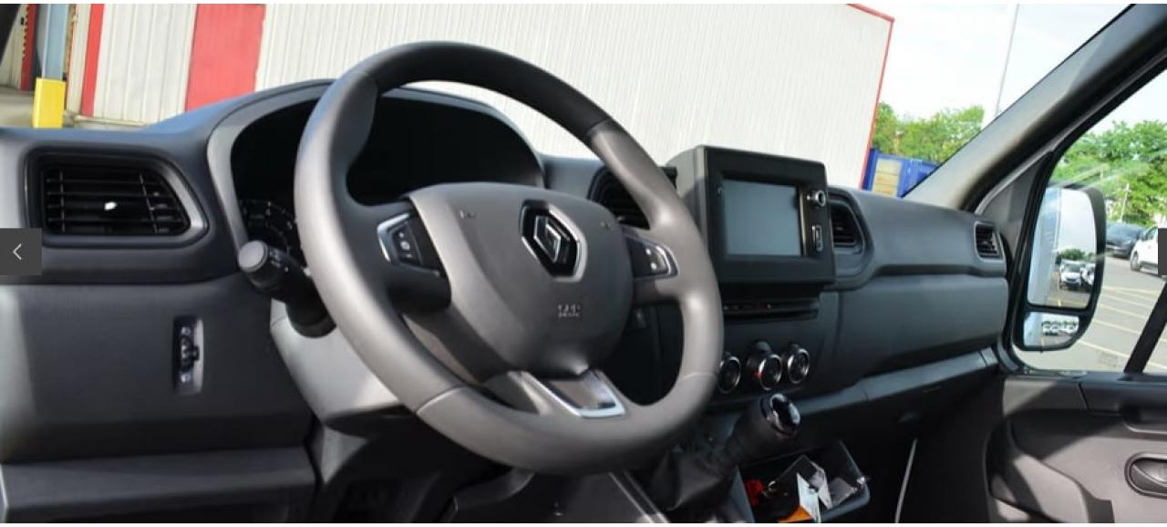 RENAULT Master Confort R3500RJ L4 2.3 dCi - 165 III TRANSPORTS SPECIFIQUES GRAND VOLUME Grand Volume 20m3 P - Box van: picture 4 RENAULT Master Confort R3500RJ L4 2.3 dCi - 165 III TRANSPORTS SPECIFIQUES GRAND VOLUME Grand Volume 20m3 P - Box van: picture 4