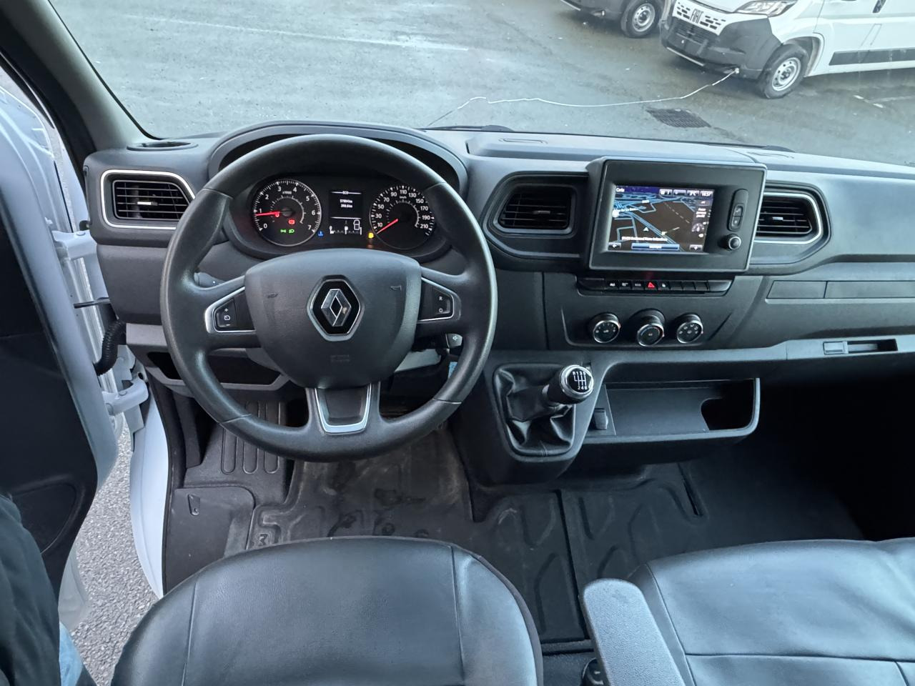 RENAULT Master Grand Confort F3300 L2H2 2.3 Blue dCi - 150 CH PORTE VERRE - Panel van: picture 3 RENAULT Master Grand Confort F3300 L2H2 2.3 Blue dCi - 150 CH PORTE VERRE - Panel van: picture 3