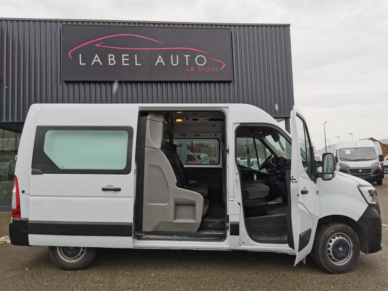RENAULT Master Grand Confort F3500 L2H2 2.3 Blue dCi - 150  III CABINE APPROFONDIE Cabine approfondie L2H2 T - Panel van: picture 1 RENAULT Master Grand Confort F3500 L2H2 2.3 Blue dCi - 150  III CABINE APPROFONDIE Cabine approfondie L2H2 T - Panel van: picture 1