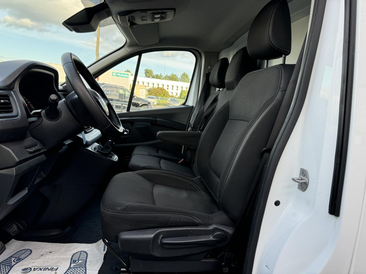 RENAULT TRAFIC L2H1 2.0 DCI 130CH GRAND CONFORT - Panel van: picture 5 RENAULT TRAFIC L2H1 2.0 DCI 130CH GRAND CONFORT - Panel van: picture 5