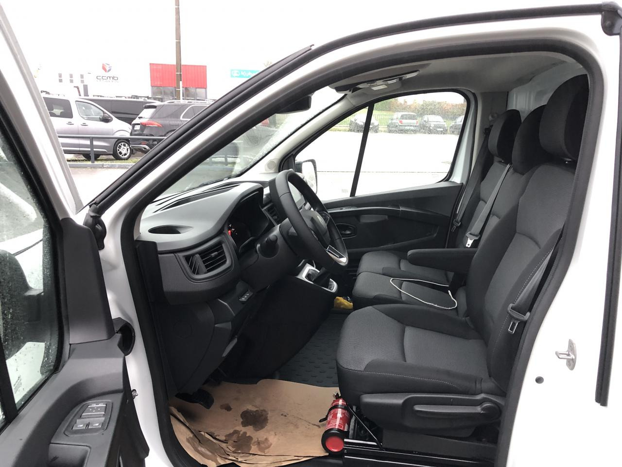 RENAULT Trafic L1H1 3000 Kg 2.0 Blue dCi - 150 - BVA 2025 III FOURGON Fourgon Advance L1H1 PHASE 3 - Panel van: picture 5 RENAULT Trafic L1H1 3000 Kg 2.0 Blue dCi - 150 - BVA 2025 III FOURGON Fourgon Advance L1H1 PHASE 3 - Panel van: picture 5