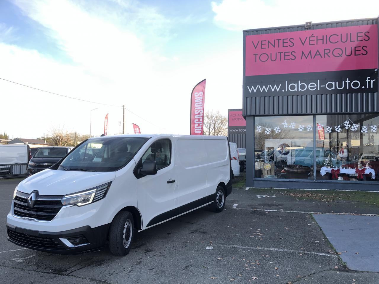 RENAULT Trafic L2H1 3000 Kg 2.0 Blue dCi - 130CH FOURGON 2 PLACES - Panel van: picture 5 RENAULT Trafic L2H1 3000 Kg 2.0 Blue dCi - 130CH FOURGON 2 PLACES - Panel van: picture 5