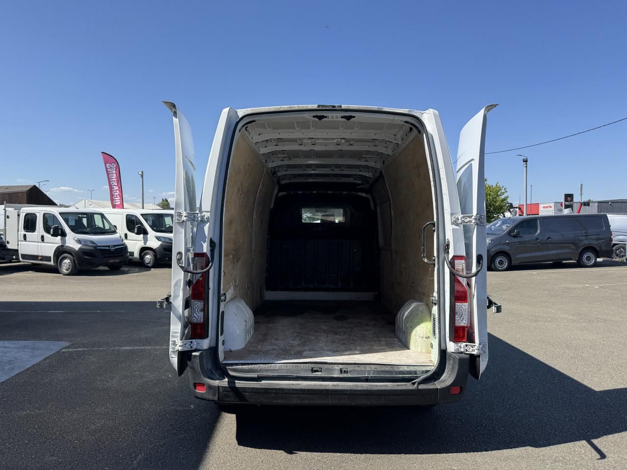 Renault Master F3500 L3H2 2.3 DCI 135CH CONFORT EURO6 - Panel van: picture 2 Renault Master F3500 L3H2 2.3 DCI 135CH CONFORT EURO6 - Panel van: picture 2