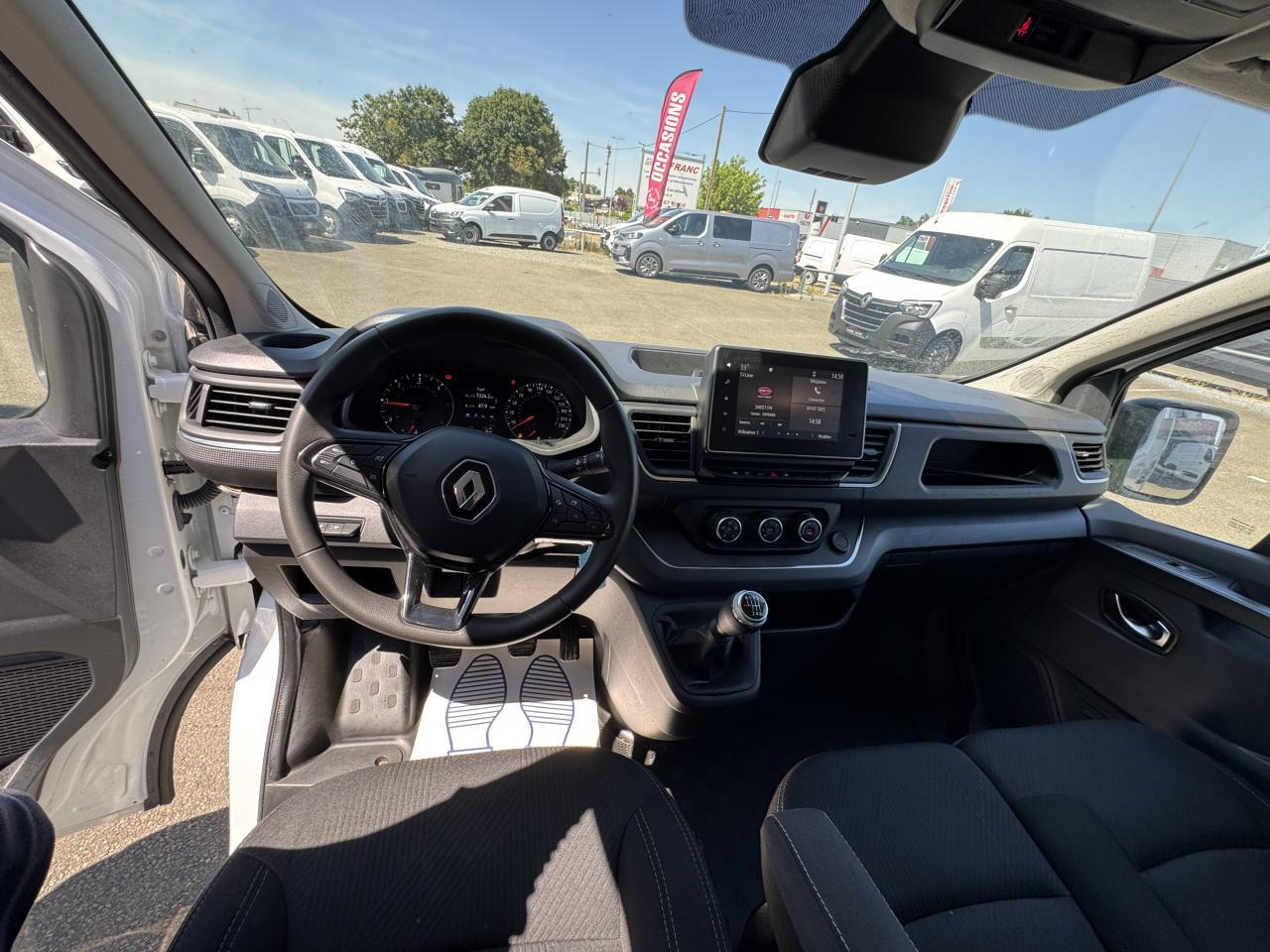 Renault Trafic L1H1 2T8 2.0 BLUE DCI 130CH GRAND CONFORT - Panel van: picture 3 Renault Trafic L1H1 2T8 2.0 BLUE DCI 130CH GRAND CONFORT - Panel van: picture 3