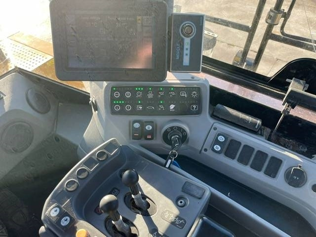 Wheel loader CAT 988 K: picture 25