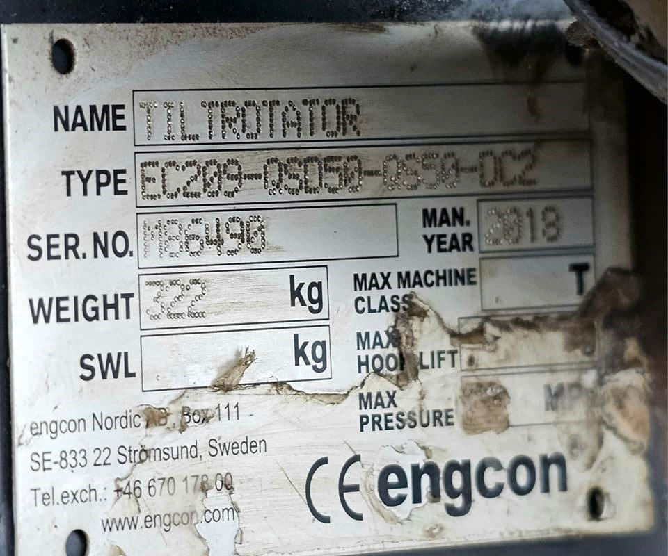 Crawler excavator CAT 307 E2: picture 19
