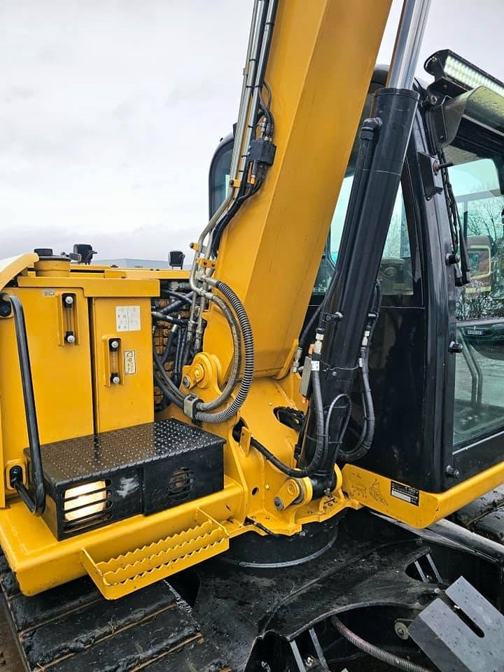 Crawler excavator CAT 307 E2: picture 13