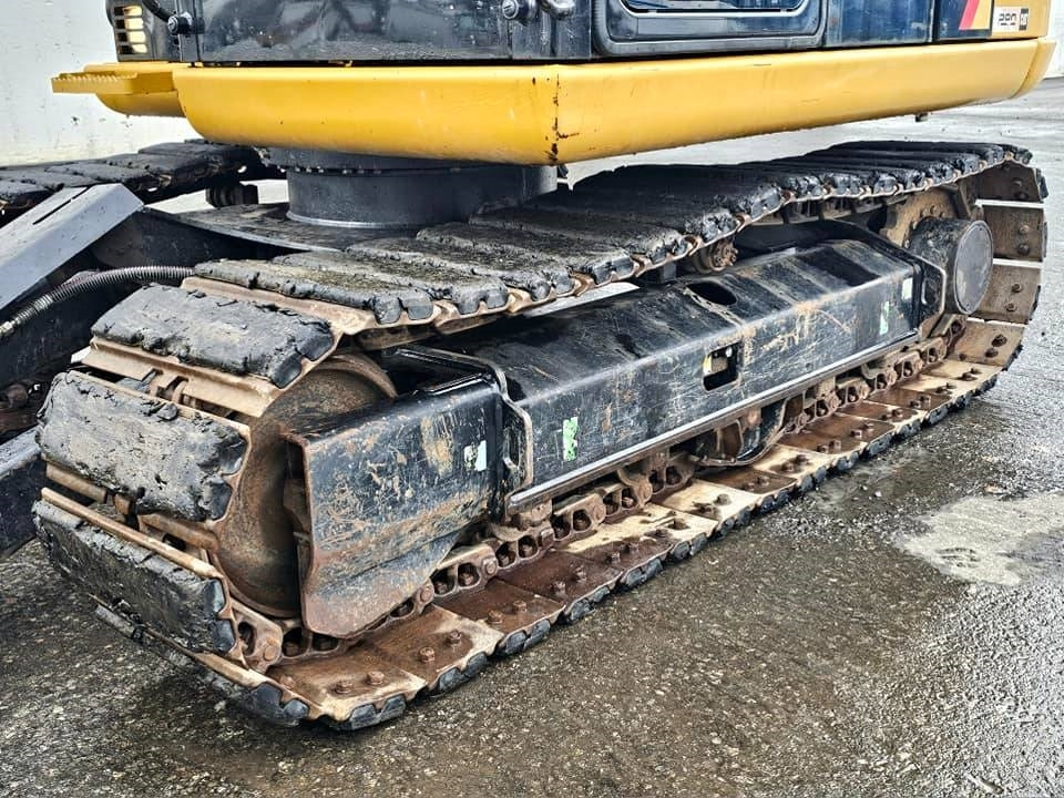Crawler excavator CAT 307 E2: picture 27