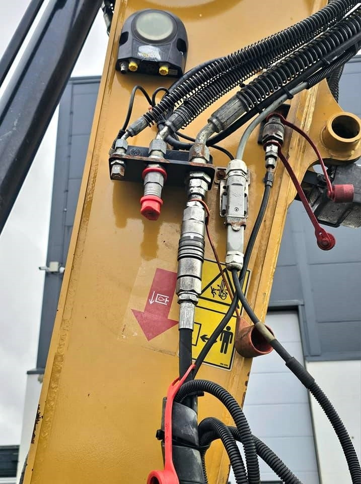 Crawler excavator CAT 307 E2: picture 17