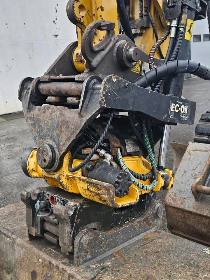 Crawler excavator CAT 307 E2: picture 18