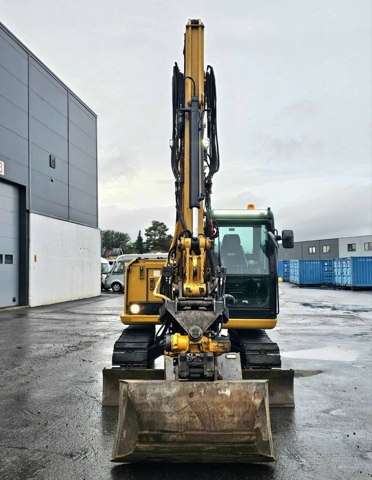 Crawler excavator CAT 307 E2: picture 8