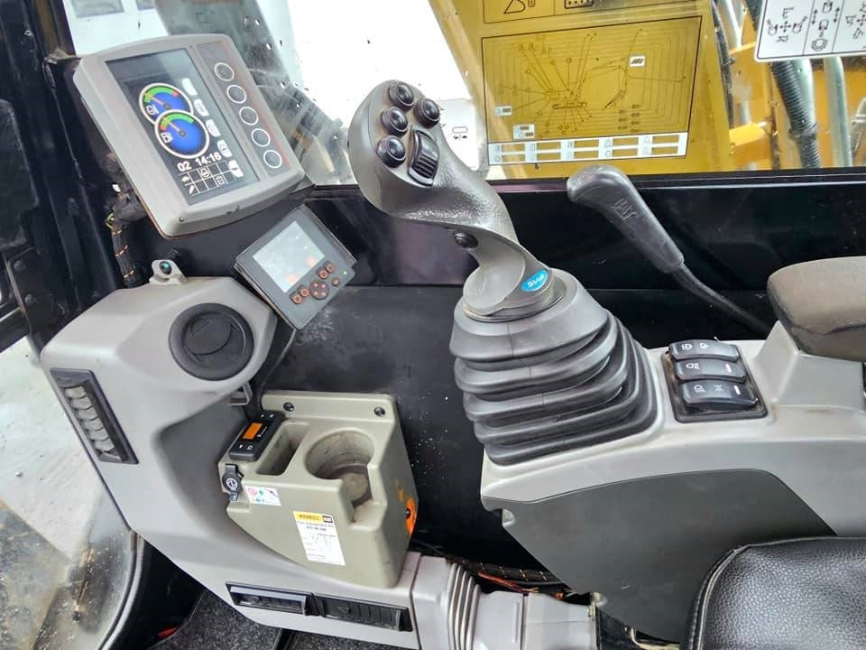 Crawler excavator CAT 307 E2: picture 37