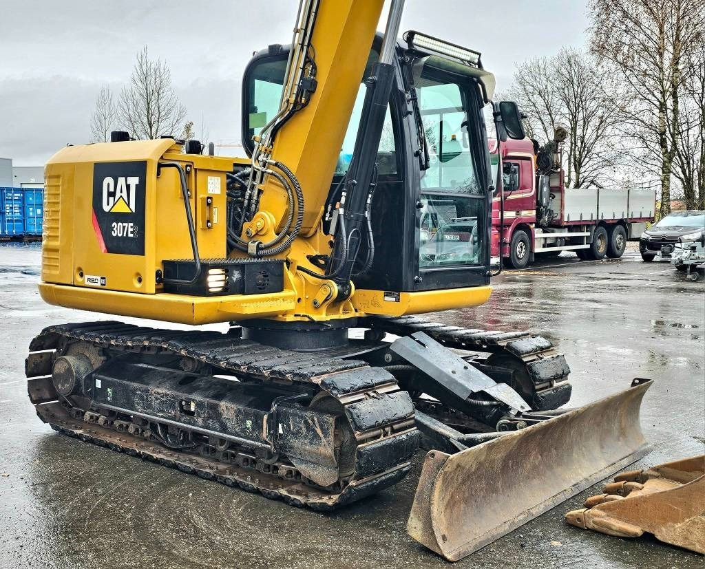 Crawler excavator CAT 307 E2: picture 9