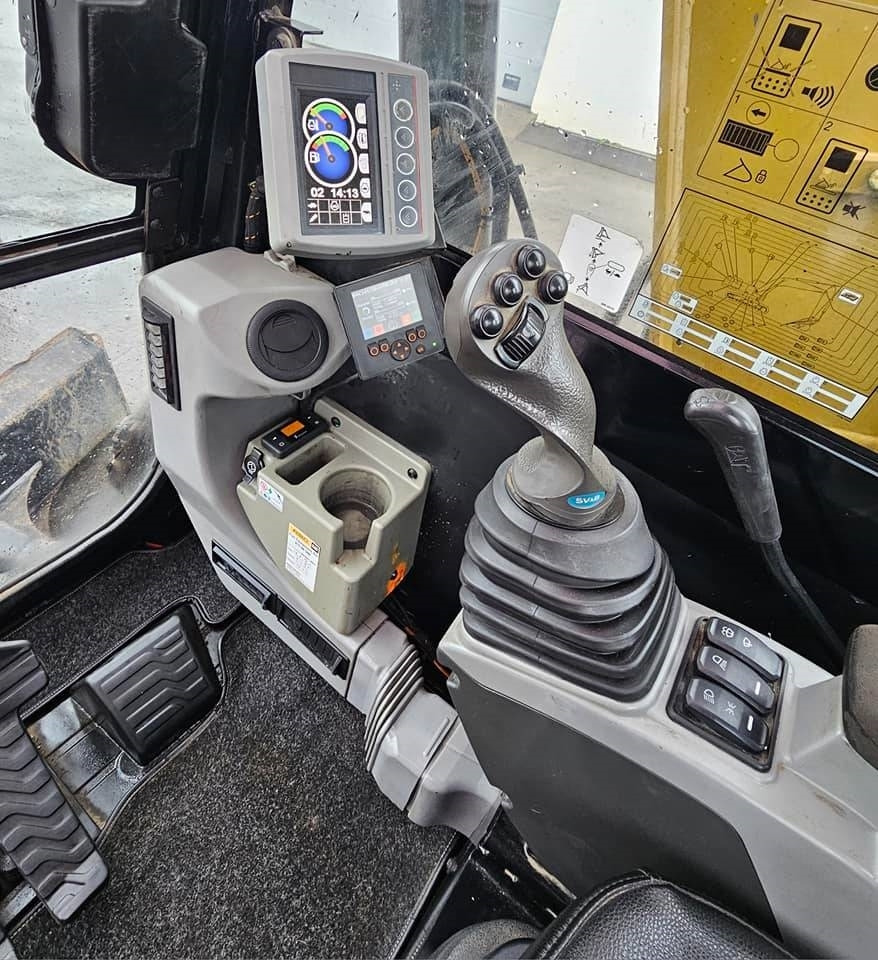 Crawler excavator CAT 307 E2: picture 35