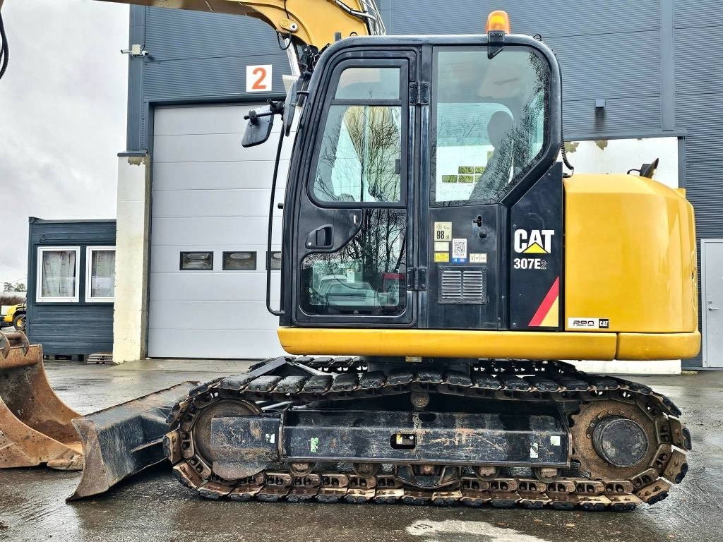 Crawler excavator CAT 307 E2: picture 11
