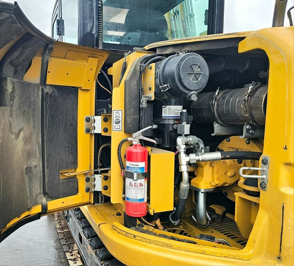 Crawler excavator CAT 307 E2: picture 30
