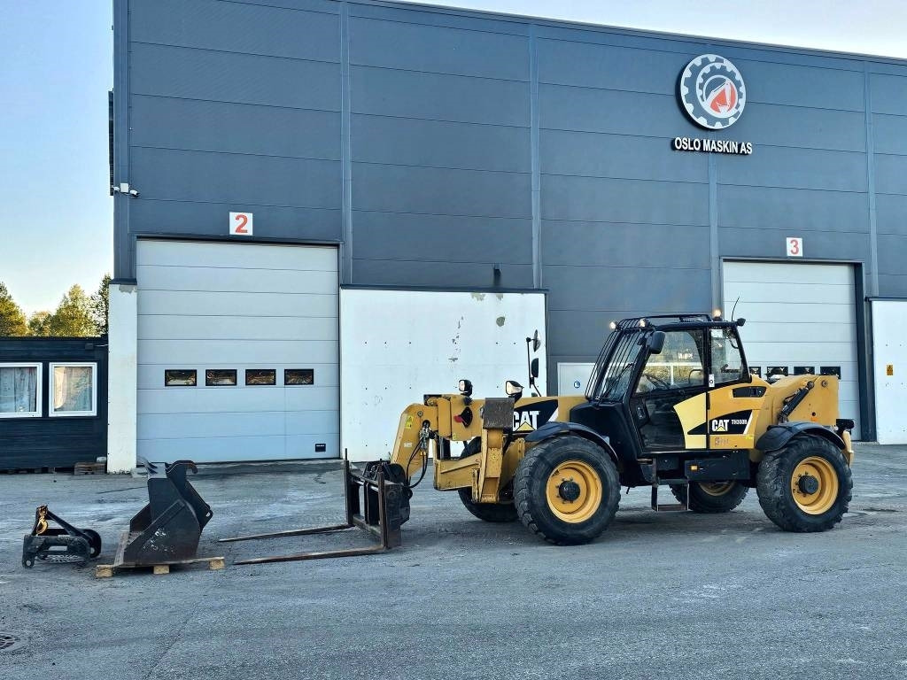 CAT TH 360 B - Telescopic handler: picture 2 CAT TH 360 B - Telescopic handler: picture 2