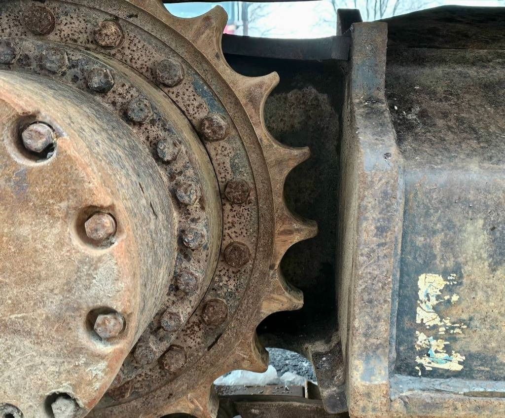 Crawler excavator Hitachi ZX 210 LC-6: picture 15