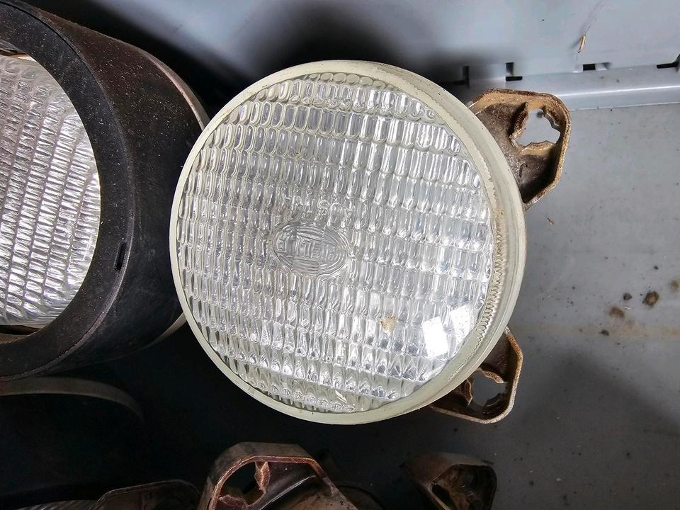 Arbeitsscheinwerfer Fendt Vario 724 722 718 720 716 820 824 415 515 518 - Lights/ Lighting for Farm tractor: picture 5 Arbeitsscheinwerfer Fendt Vario 724 722 718 720 716 820 824 415 515 518 - Lights/ Lighting for Farm tractor: picture 5