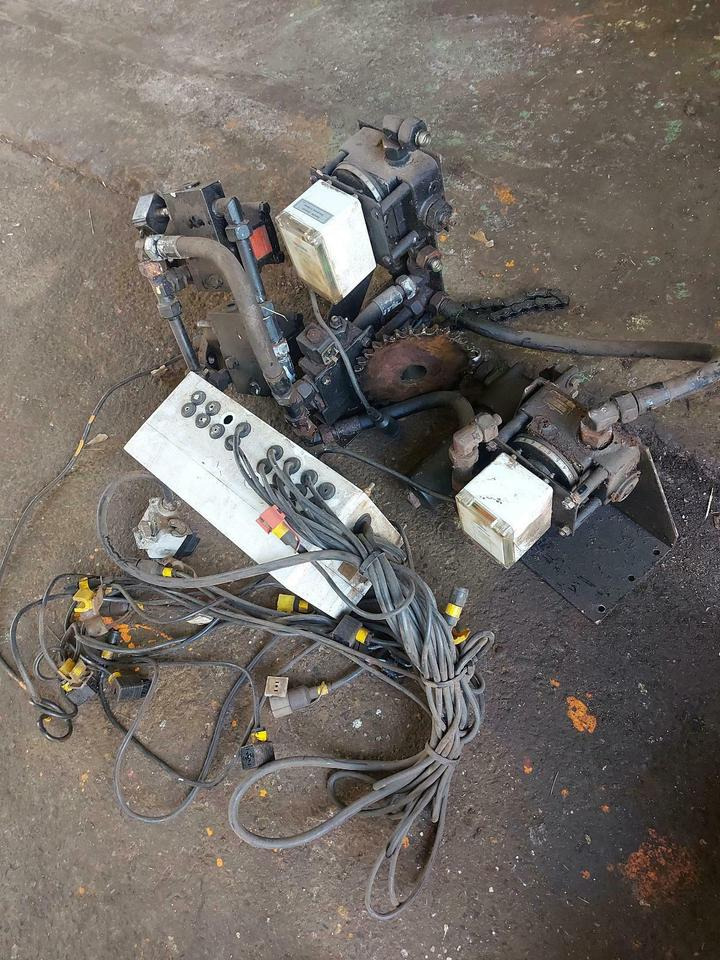 Epoke Salzstreuer Winterdienst Schneckenantrieb Steuerblock - Electrical system for Municipal/ Special vehicle: picture 4 Epoke Salzstreuer Winterdienst Schneckenantrieb Steuerblock - Electrical system for Municipal/ Special vehicle: picture 4