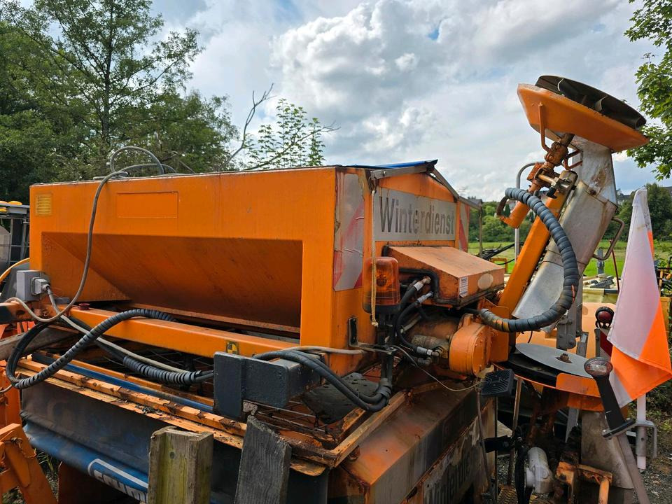 Gmeiner STA 2000TC Salzstreuer 2m3 Streuautomat Salzsilo Winterdienst Unimog 405 U300 400 500 423 427 430 318 Multicar tremo - Sand/ Salt spreader: picture 2 Gmeiner STA 2000TC Salzstreuer 2m3 Streuautomat Salzsilo Winterdienst Unimog 405 U300 400 500 423 427 430 318 Multicar tremo - Sand/ Salt spreader: picture 2