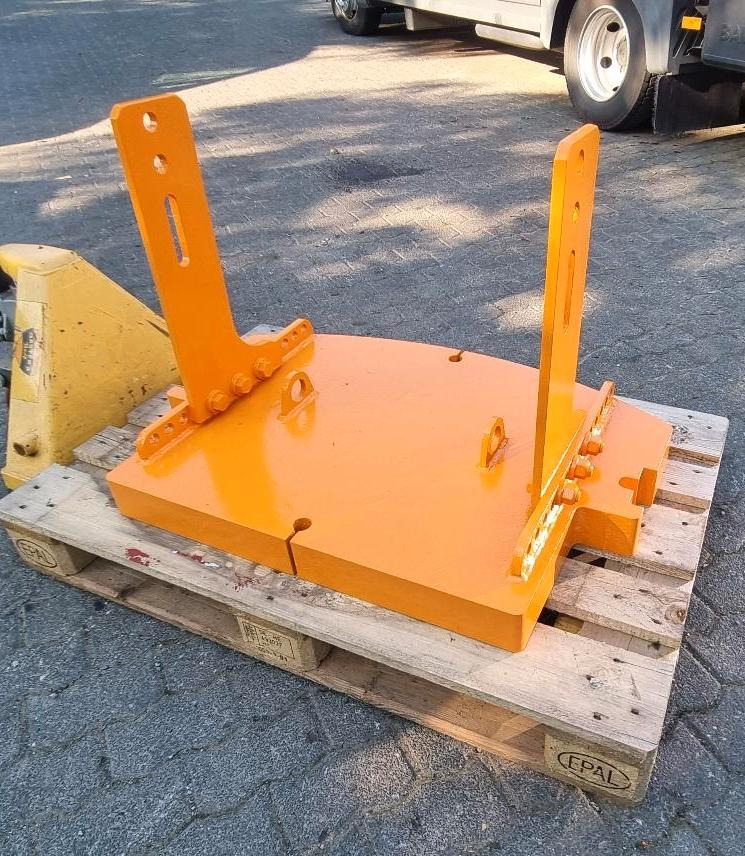 Heckgewicht Unimog 405 U400 U 300 500 400 318 423 427 429 430 530 527 535 Kontergewicht Mulag Mähausleger Böschungsmulcher Dücker - Counterweight for Municipal/ Special vehicle: picture 3 Heckgewicht Unimog 405 U400 U 300 500 400 318 423 427 429 430 530 527 535 Kontergewicht Mulag Mähausleger Böschungsmulcher Dücker - Counterweight for Municipal/ Special vehicle: picture 3
