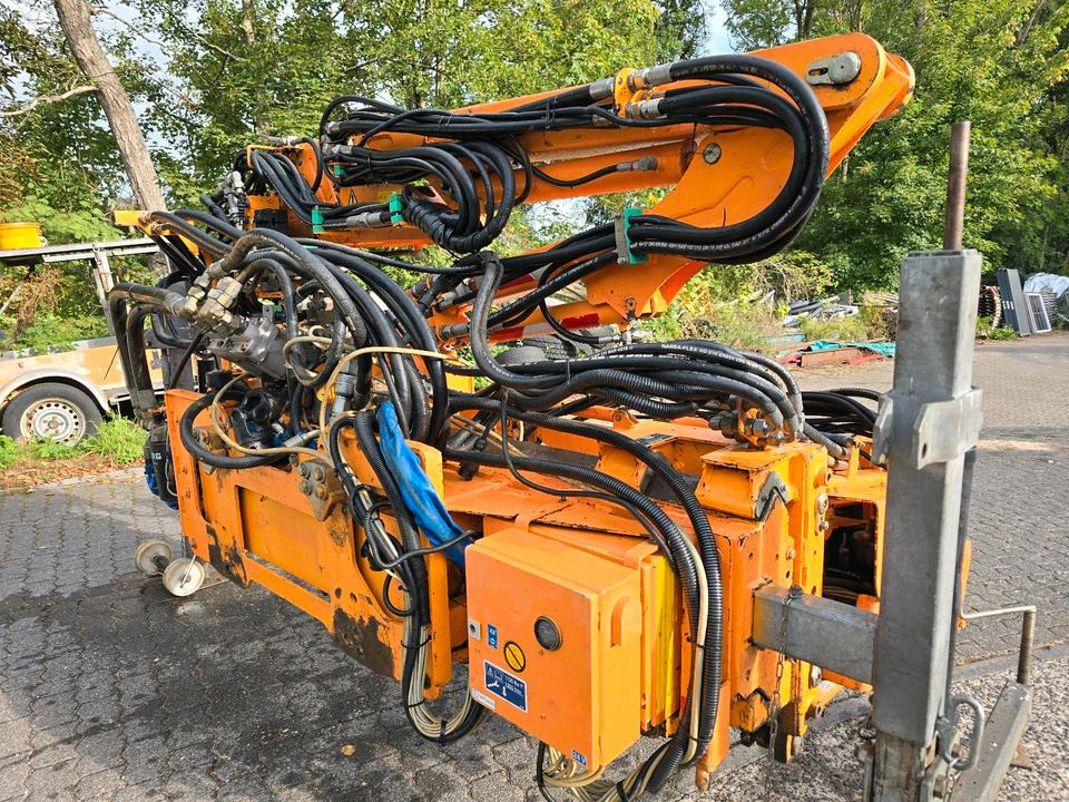 Mulag MFK 600 Mähausleger mit Randstreifenmäher MRF 350 Böschungsmäher Böschungsmulcher Hangmäher MKM 700 FME 600 500 - Boom mower: picture 5 Mulag MFK 600 Mähausleger mit Randstreifenmäher MRF 350 Böschungsmäher Böschungsmulcher Hangmäher MKM 700 FME 600 500 - Boom mower: picture 5