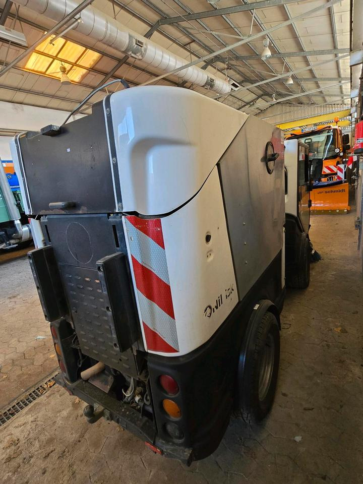 Nilfisk City Ranger 3500 Kehrmaschine Straßenkehrmaschine mit Schmidt Bediendisplay Hako Kehreinheit - Road sweeper: picture 5 Nilfisk City Ranger 3500 Kehrmaschine Straßenkehrmaschine mit Schmidt Bediendisplay Hako Kehreinheit - Road sweeper: picture 5