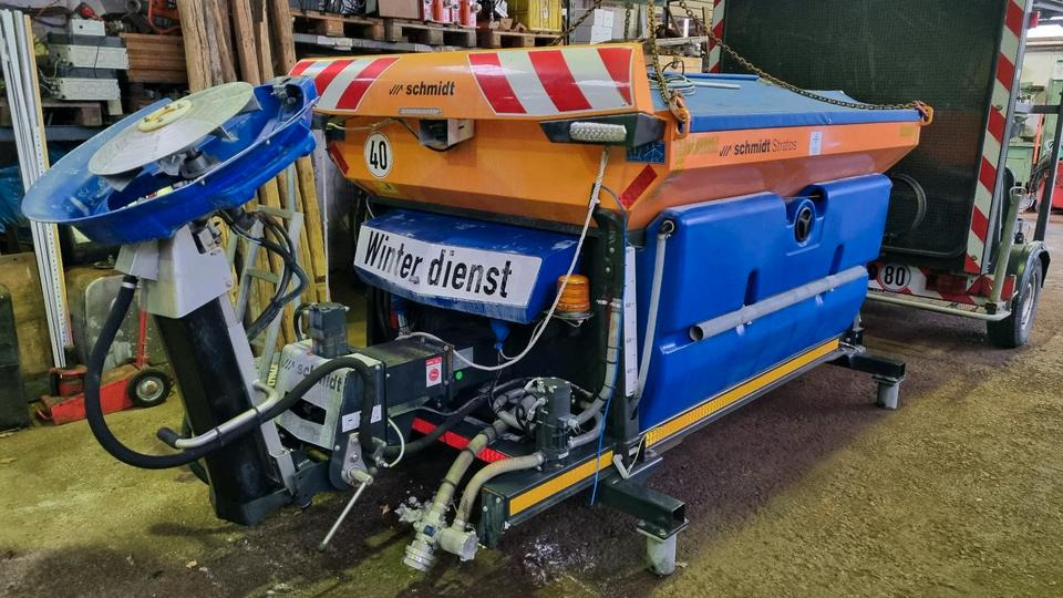 Schmidt Stratos S25K-21 Salzstreuer Salzsilo für Unimog Mercedes Benz 405 U427 430 423 530 527 318 Winterdienst Aebi Schneepflug - Sand/ Salt spreader: picture 1 Schmidt Stratos S25K-21 Salzstreuer Salzsilo für Unimog Mercedes Benz 405 U427 430 423 530 527 318 Winterdienst Aebi Schneepflug - Sand/ Salt spreader: picture 1