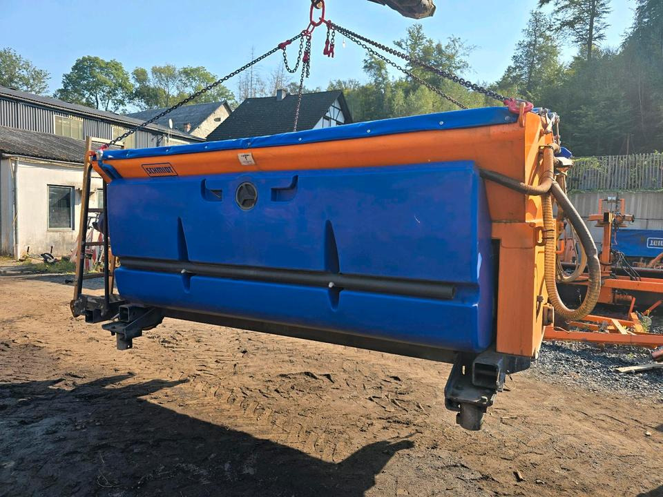 Schmidt Stratos Salzstreuer S44 4,4m3 für Unimog 405 U500 527 530 535 Aufbaustreuautomat Salzsilo Winterdienst Küpper-Weisser Epoke - Sand/ Salt spreader: picture 3 Schmidt Stratos Salzstreuer S44 4,4m3 für Unimog 405 U500 527 530 535 Aufbaustreuautomat Salzsilo Winterdienst Küpper-Weisser Epoke - Sand/ Salt spreader: picture 3