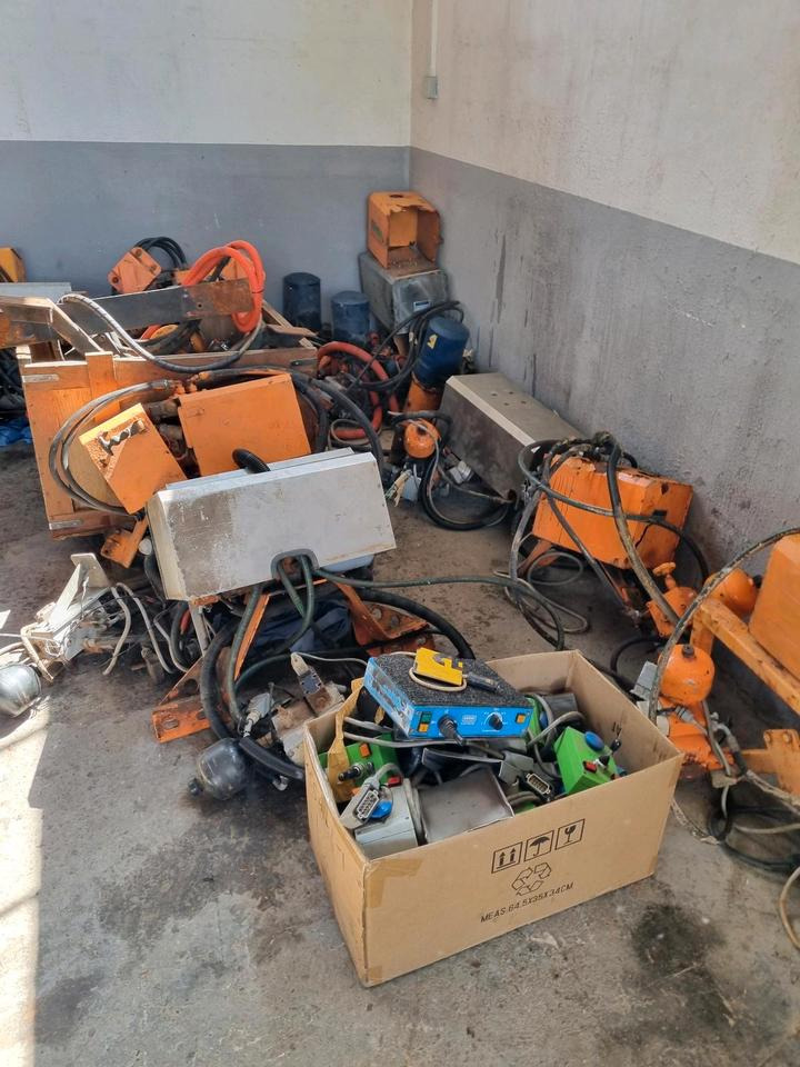 Schneepflughydraulik Schmidt Beilhack Elektrohydraulik Schneepflüge Schneeschild Schneeschieber LKW Unimog Bordcomputer Steuerung - ECU for Municipal/ Special vehicle: picture 5 Schneepflughydraulik Schmidt Beilhack Elektrohydraulik Schneepflüge Schneeschild Schneeschieber LKW Unimog Bordcomputer Steuerung - ECU for Municipal/ Special vehicle: picture 5