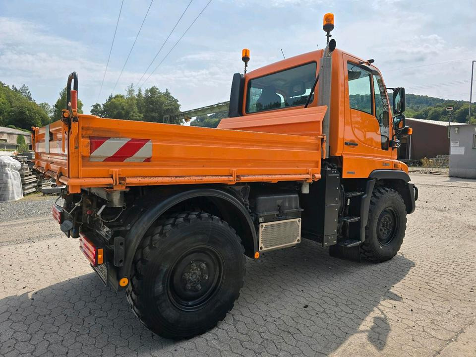 Unimog 405/10 U300 Bluetec 4 Automatik EAS Mercedes-Benz U 300 UGE UGN mit Kipperpritsche - Snow removal vehicle: picture 5 Unimog 405/10 U300 Bluetec 4 Automatik EAS Mercedes-Benz U 300 UGE UGN mit Kipperpritsche - Snow removal vehicle: picture 5
