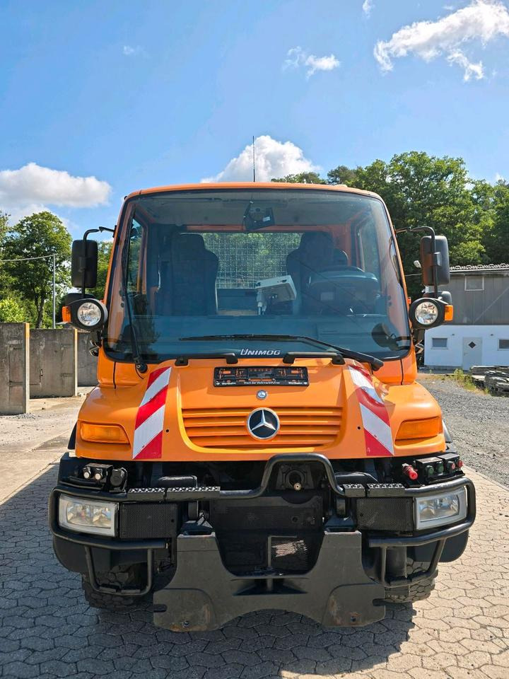 Snow removal vehicle Unimog 405/10 U300 Bluetec 5 Mercedes-Benz U 300  UGE UGN mit Jotha Absetzkipper combi con 4518 Absetzer: picture 10